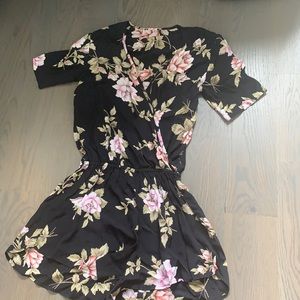 Floral romper ❤️